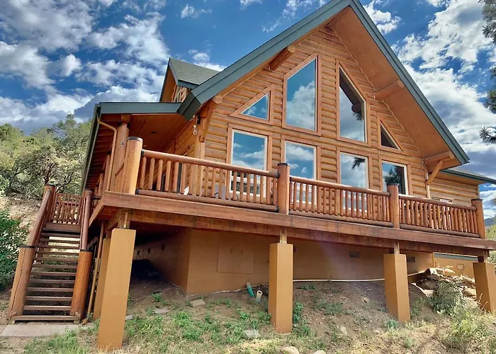 Hilltop Chalet- Stunning Views 3Mi From Downtown