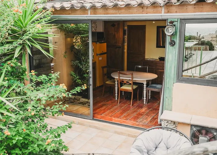 La Calanque De Figuerolles