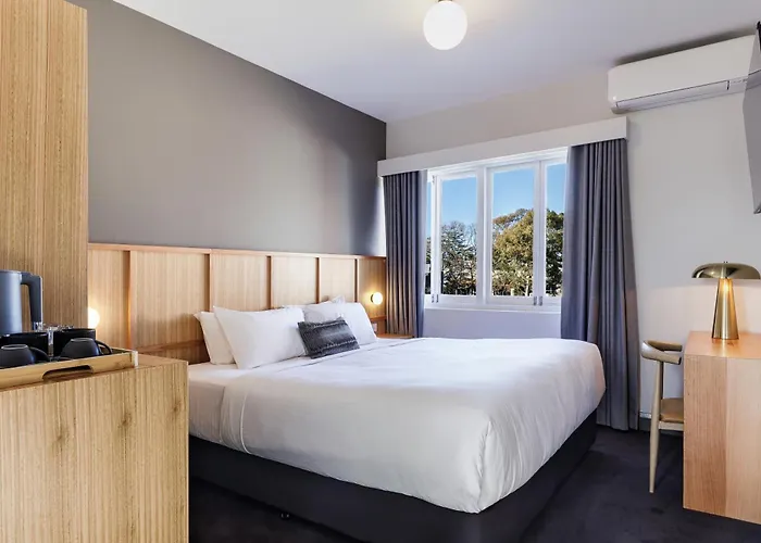 World Casino hotels Kingsgrove