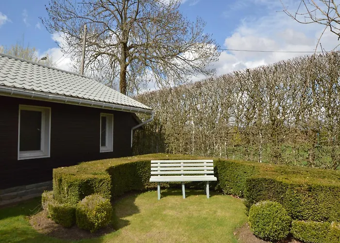 Cozy Chalet With Pond, Malmedy