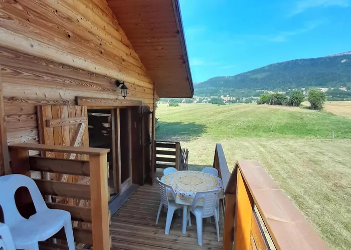 Chalet spacieux avec grand parc à Lans-en-Vercors - FR-1-515-15