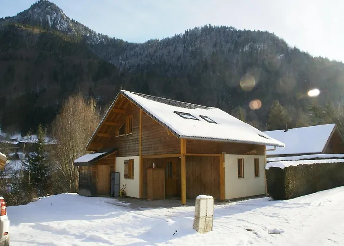 Chalet In Saint-Jean Near Ski Lift