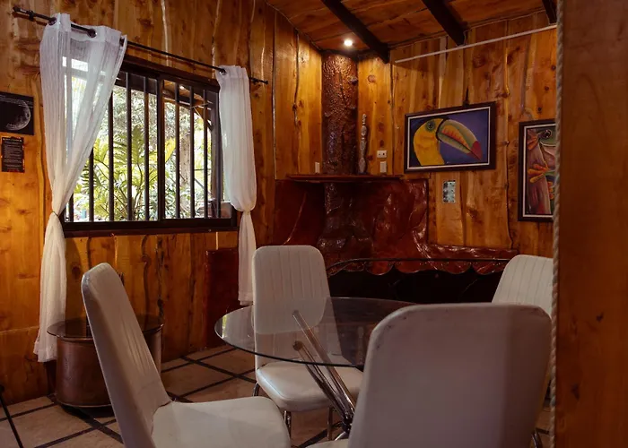 Cabanas Lunas Del Poas