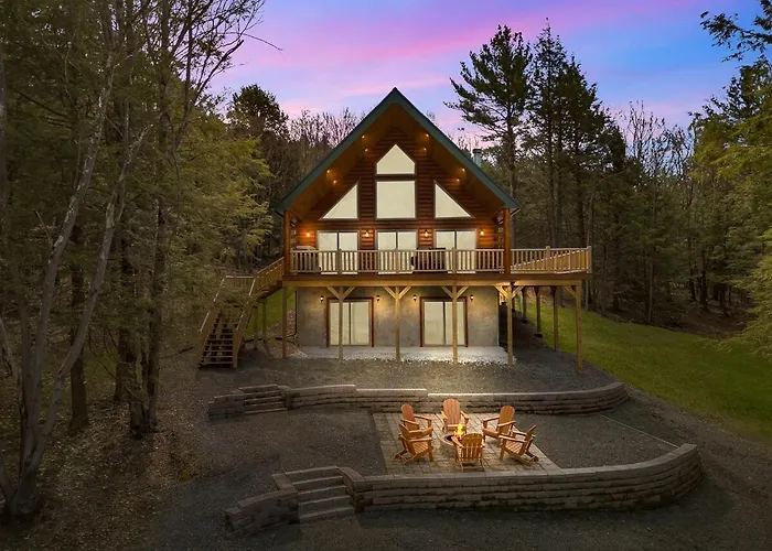 Luxury Log Cabin Lakefront, Game Room & Fire Pit,