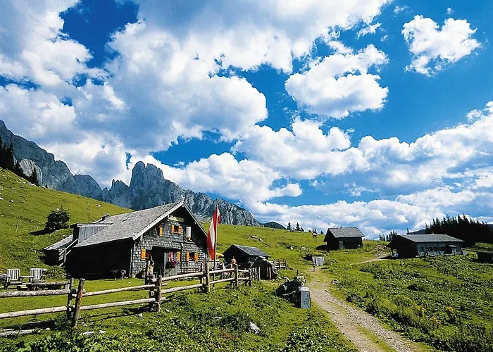 Leogang Chalet Near Ski Lift & Bikepark