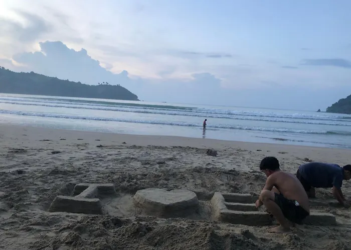 Zhaya'S Beach & Cottages