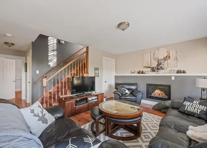 16-Chalet A Louer Stoneham