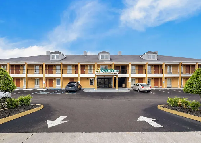 Cheap hotels Quality Decatur River City