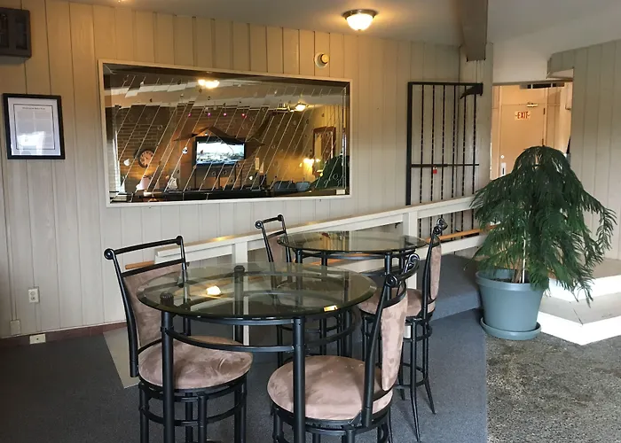 Cheap hotels Grey Gull