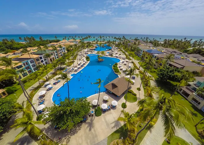 Resort: Ocean Blue & Sand Beach Resort