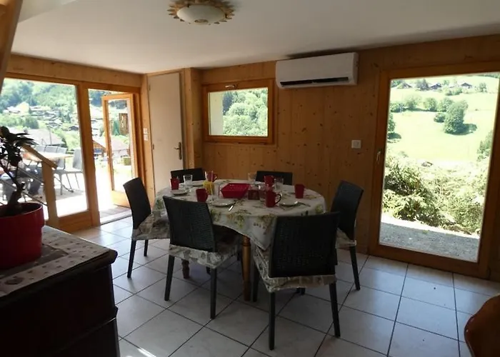 Chalet Tournette Avec Jacuzzi, Domaine Du Fraizier