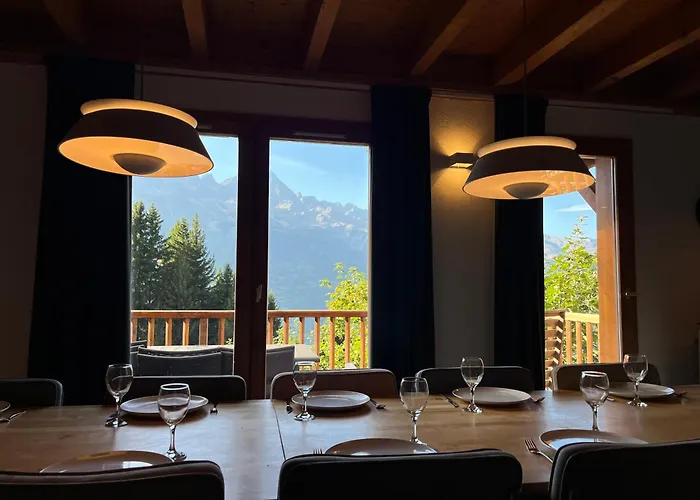 Chalet Oz Ski-In Ski-Out