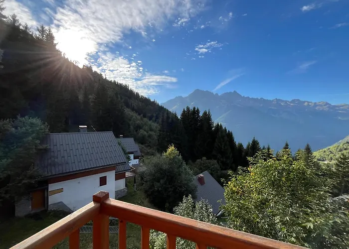Chalet Oz Ski-In Ski-Out