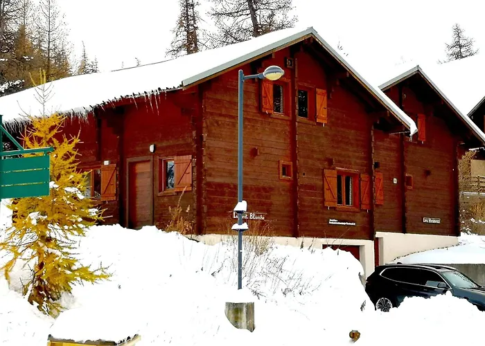 Casa-Les Heureux Magnifique Chalet A Risoul 1850