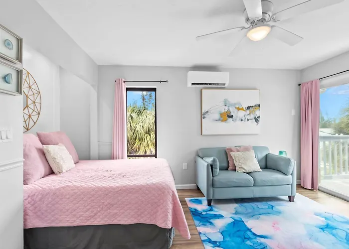 Beach Rd, 300Ft To Beach Access & 500Ft To Siesta Key Village, Studio