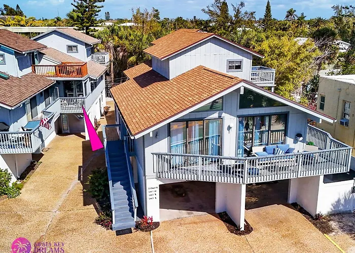 Beach Rd, 300Ft To Beach Access & 500Ft To Siesta Key Village, 2Bdr