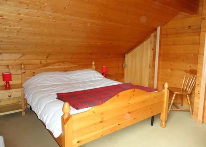 Chalet 3 Chambres 8 Pers, 800M Pistes, Parking Couvert, Poele A Bois, Quartier Calme