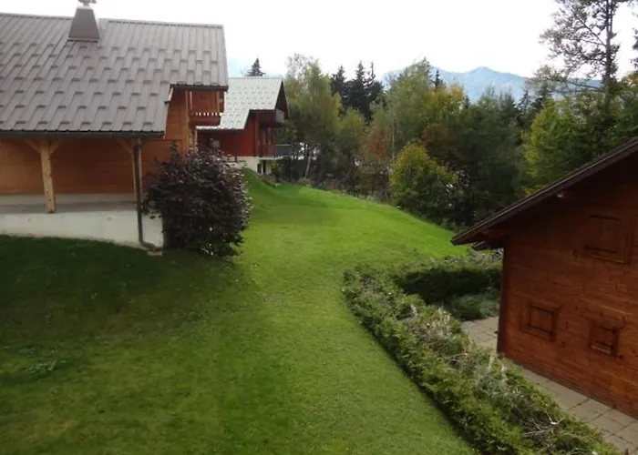 Chalet 3 Chambres 8 Pers, 800m Pistes, Parking Couvert, Poêle à Bois, Quartier Calme - FR-1-572-224
