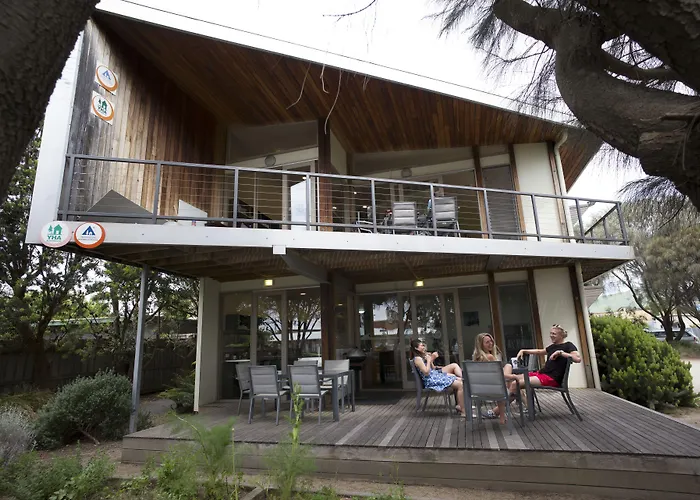 The Hostels Yha Apollo Bay Eco