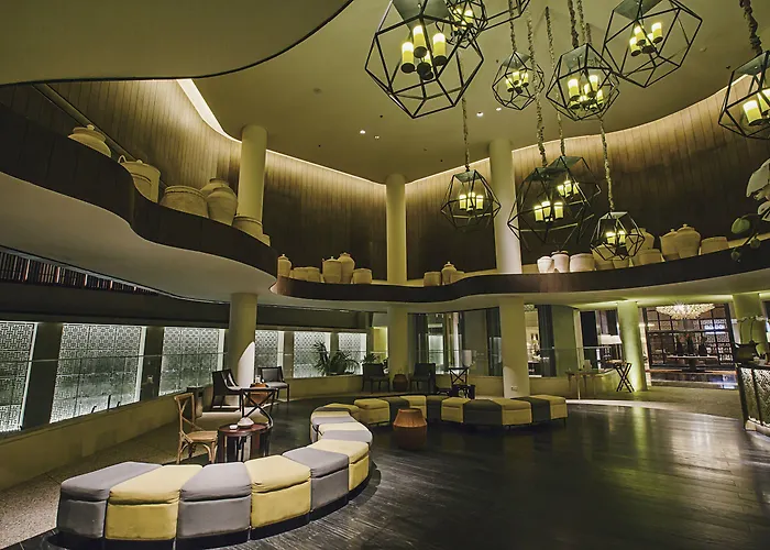 Beach hotel: Bali Paragon Resort Hotel