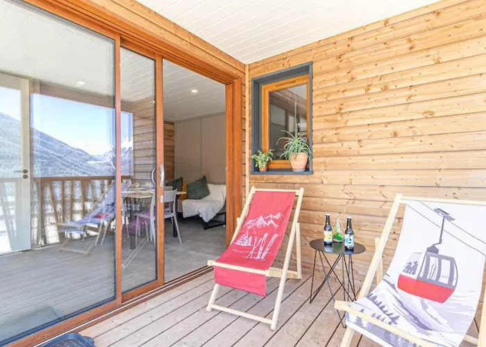 Chalet 4 pers près des remontées, vue montagne - FR-1-840-56