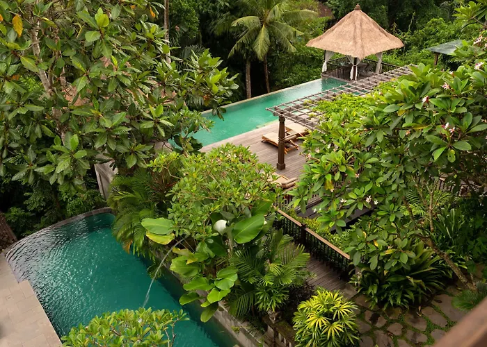 Hotels With Four Stars Adiwana Jembawan