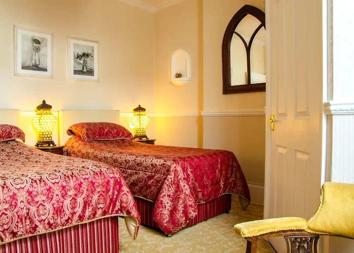 Cheap hotel: Hedley Villa Guest House