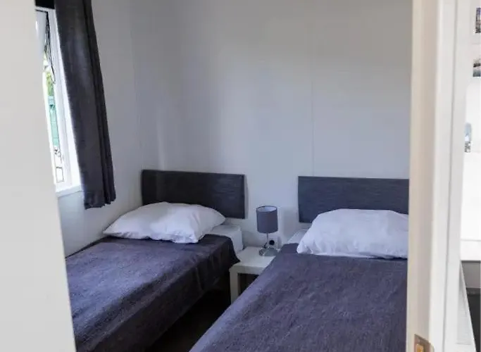 Chalet 9