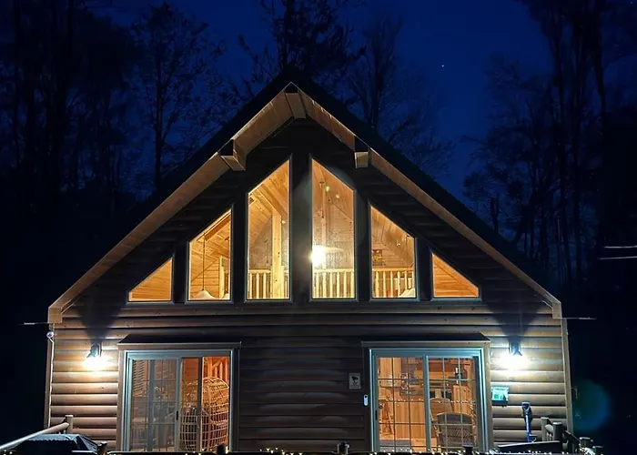 Luxury Cabin With Outdoor Hottub-New Construction