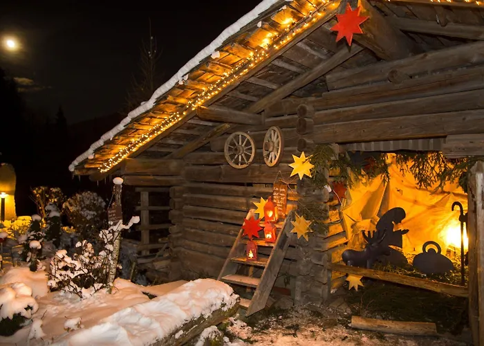Chalet In Wildkogel Near Ski Slopes & Pool