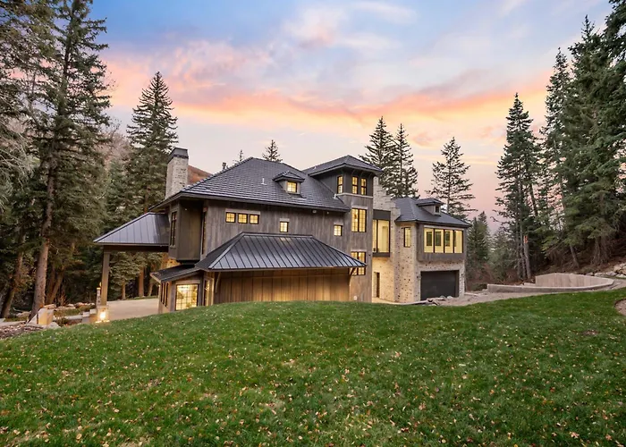Pont De Reves: Luxe Sundance Riverfront Chateau