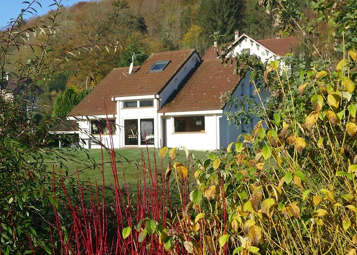 Chalet Sous Le Theatre