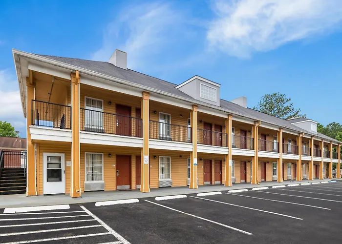 Cheap hotels Quality Decatur River City