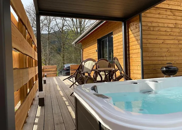 Les Chalets des Capucines&Jacuzzi privatif