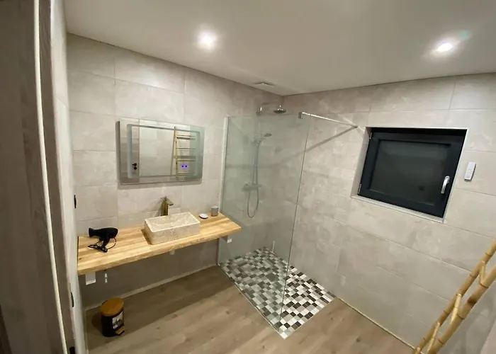 Les Chalets des Capucines&Jacuzzi privatif