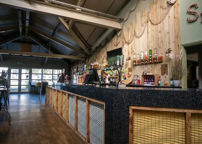 194, Two Bed Chalet On Belle Aire Holiday Park - Sleeps 4, Pet Friendly, Free Wi-Fi, Bed Linen And Towels Included Plus Onsite Entertainment Available