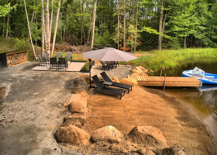 Kallm Mont-Tremblant Luxury Chalet With Sauna, Hot Tub, Private Beach & Pond On 8Acre Estate