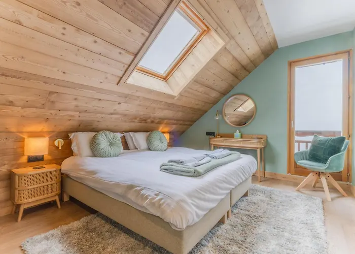 Ski Peak - Saskia Lodges 302 - Sensational New Apartment - 3 Bedroom, 3 Bathroom