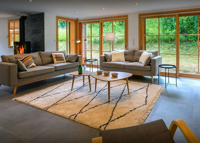 Chalet Morris - Ovo Network