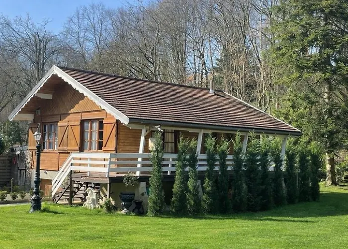 Auvers Wood lodge