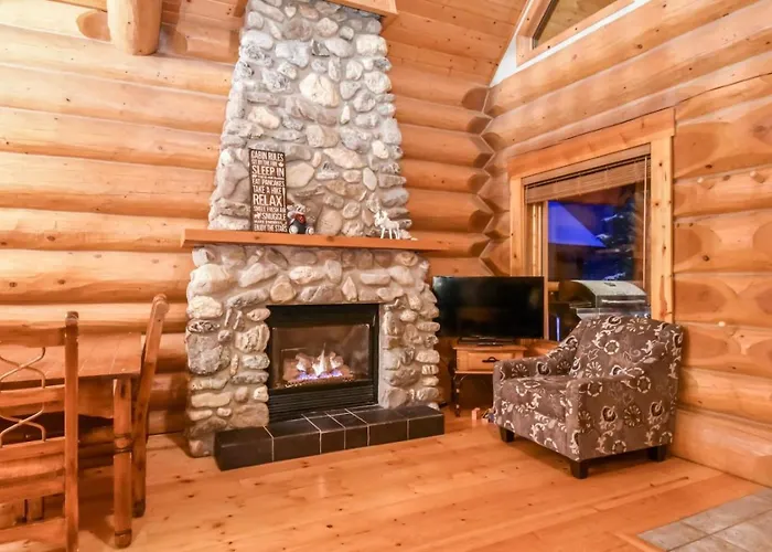 Authentic, Timber Log Cabin Perfect For Groups