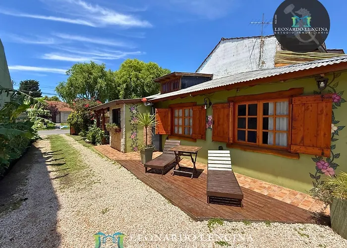Cabanas En Punta Mogotes, Con Un Toque Cubano