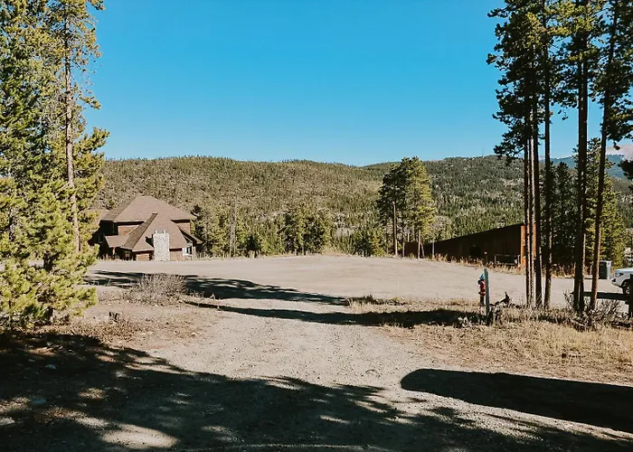 Breck Chalet On Peak 7 With Hot Tub, Mountain Views, Pet Friendly, 7-Mins From Breckenridge Ski Resort