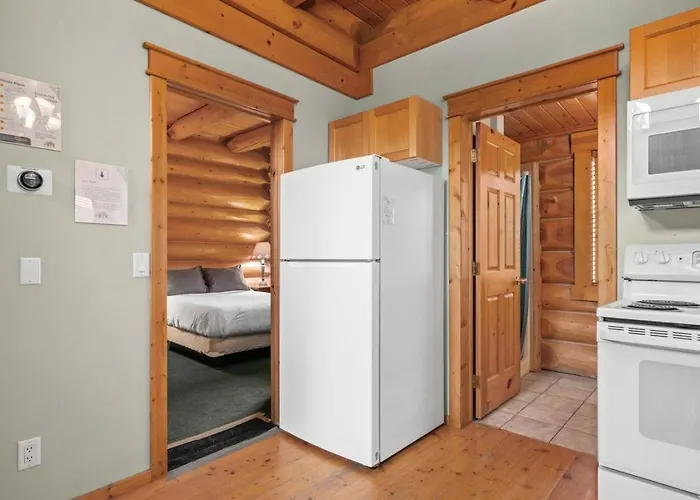 Rustic Chalet Perfect Getaway For Groups