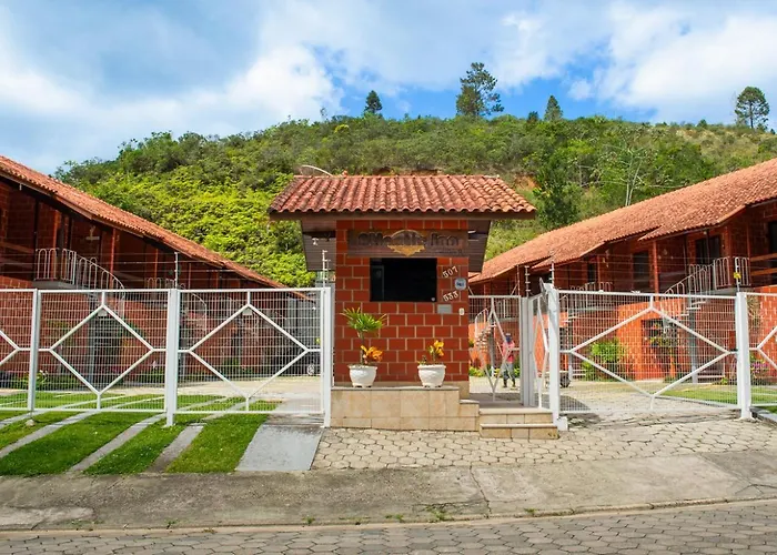 Chale Na Prainha Com Piscina E Churrasqueira