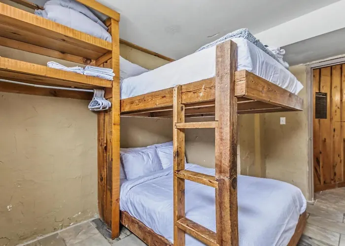 Mountain View-Backyard-Air-Conditioning-Bbq-15Mins Walk Blue Mountain Village