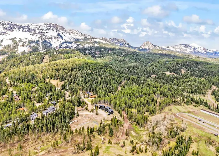 Bridger Bowl - Crosscut Hideaway