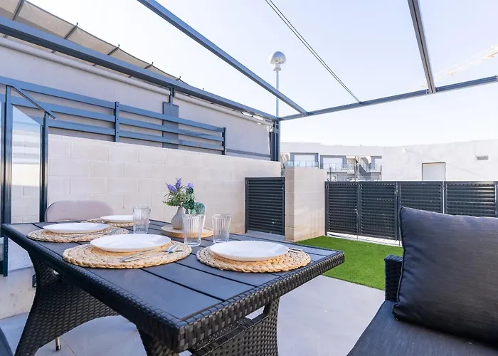 Rentafive - Chalet - Piscina - Nuevo