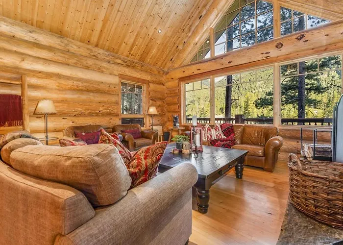 Luxury Log Chalet Ski In & Out Pool And Private Hottub