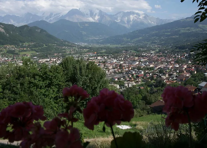 Luxury Chalet Pool & Jacuzzi Near Megeve